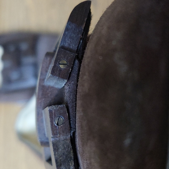 FERRAGAMO Suede Block Heel Wooden Hardware Detail Brown Narrow - Picture 4 of 13